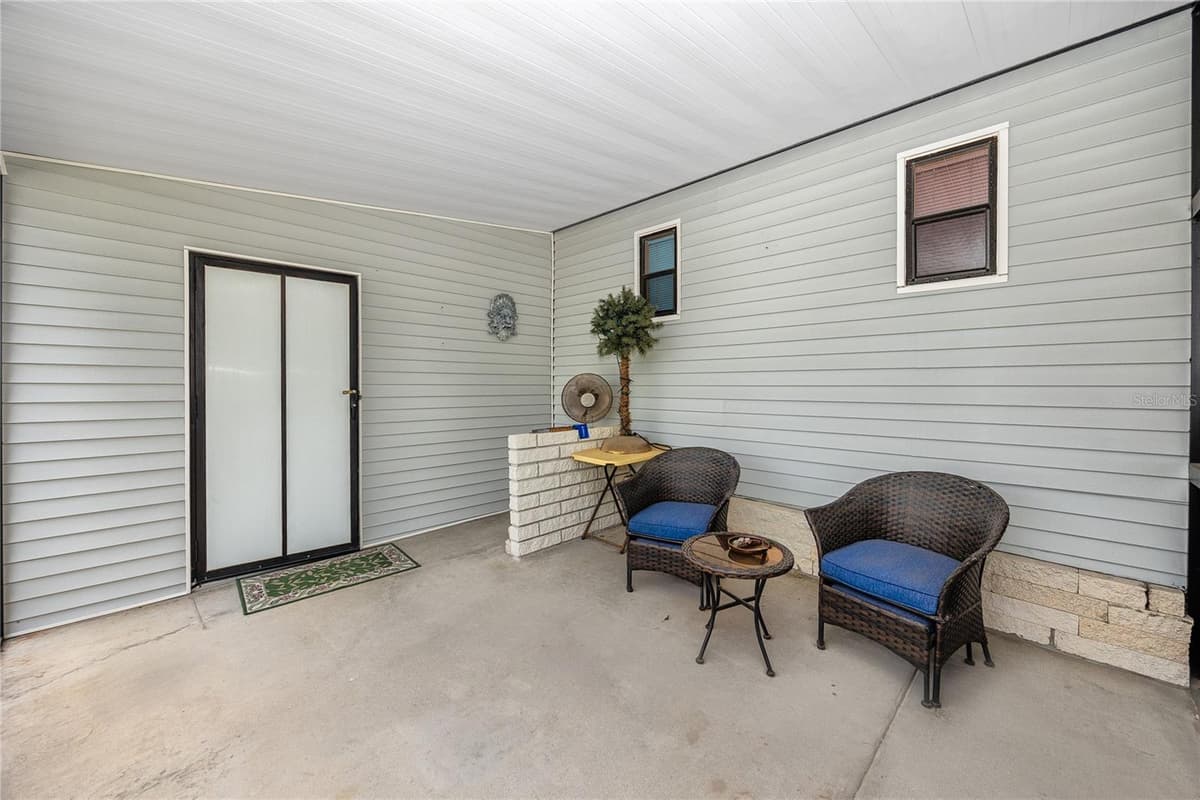 6821 AMERICANA DRIVE — photo 10 of 59