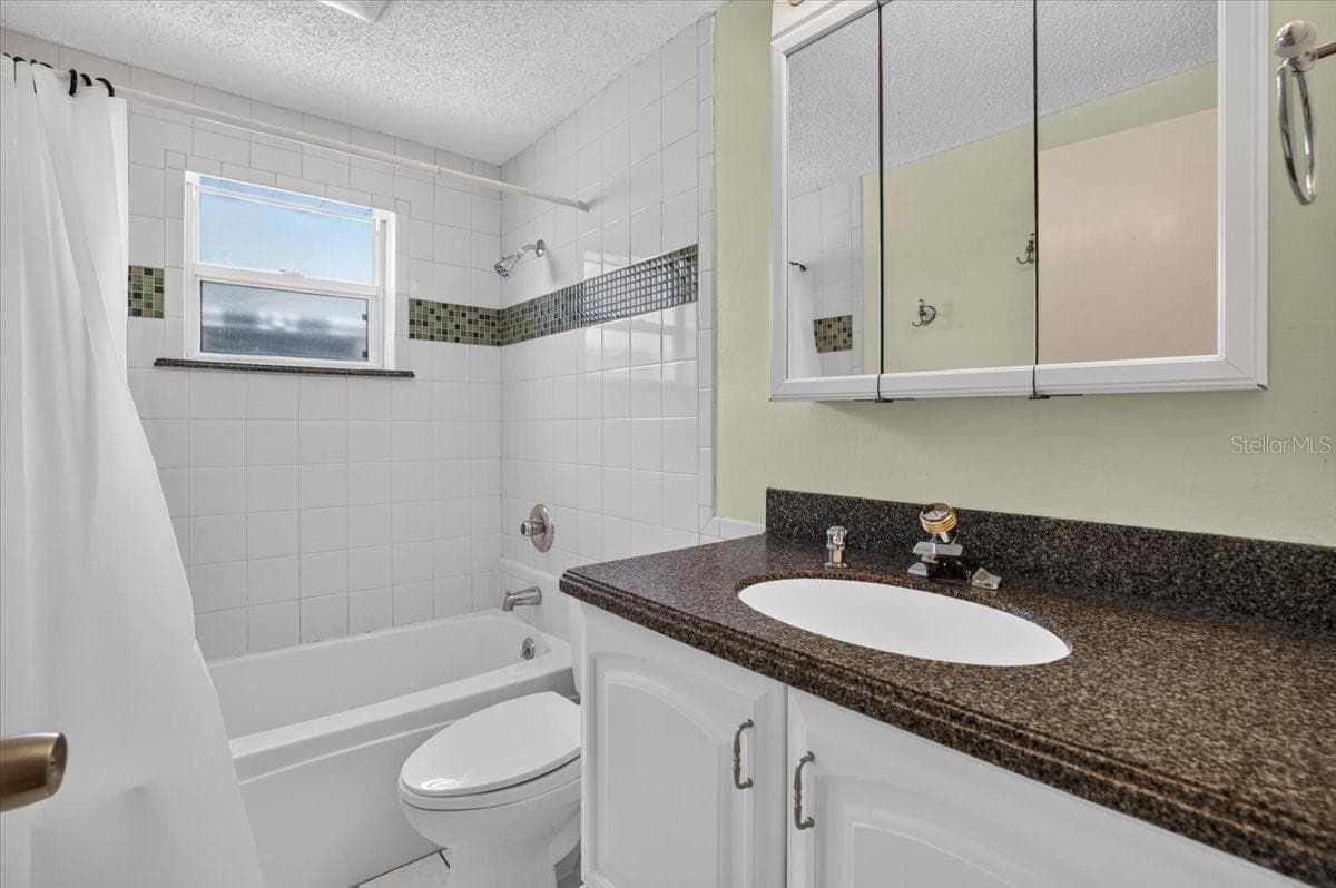 524 SPRING AVENUE — photo 14 of 38