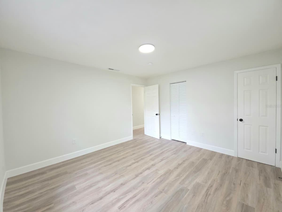1405 COUNTRY CLUB BOULEVARD — photo 17 of 22