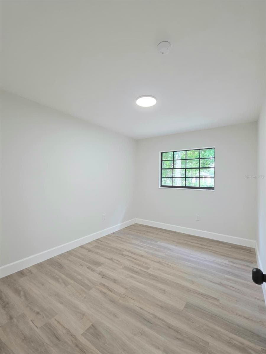 1405 COUNTRY CLUB BOULEVARD — photo 14 of 22