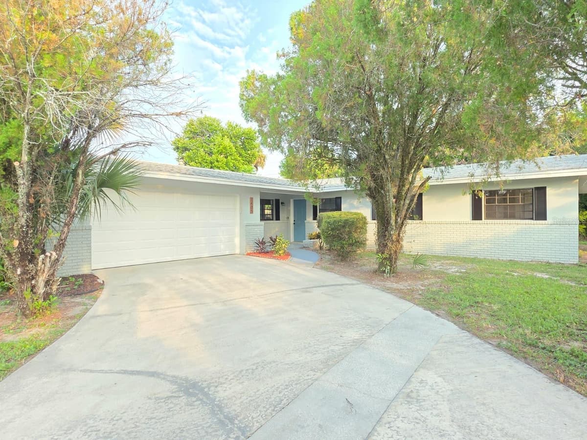 1405 COUNTRY CLUB BOULEVARD — photo 2 of 22