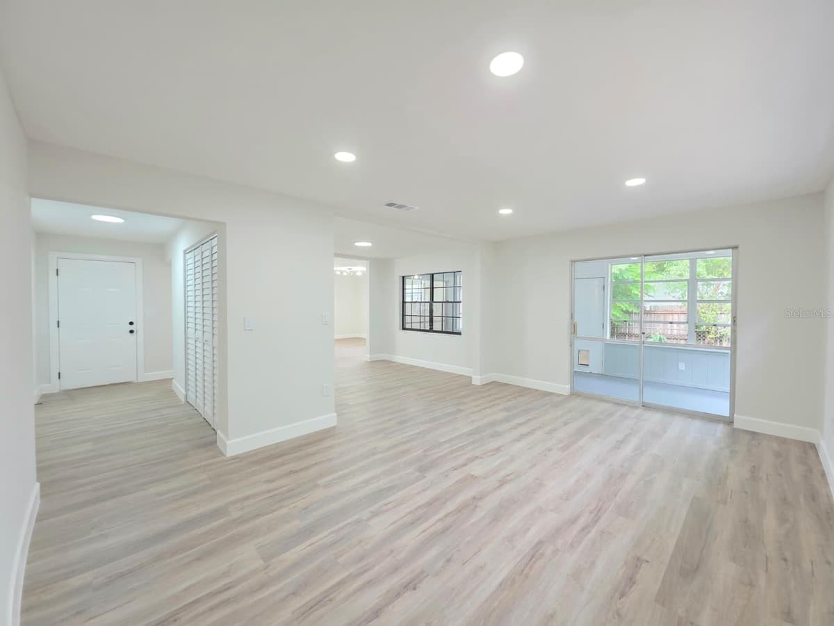 1405 COUNTRY CLUB BOULEVARD — photo 10 of 22