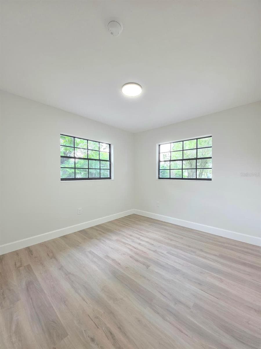 1405 COUNTRY CLUB BOULEVARD — photo 15 of 22