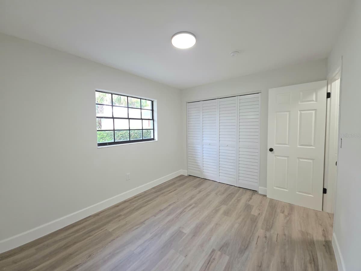1405 COUNTRY CLUB BOULEVARD — photo 16 of 22