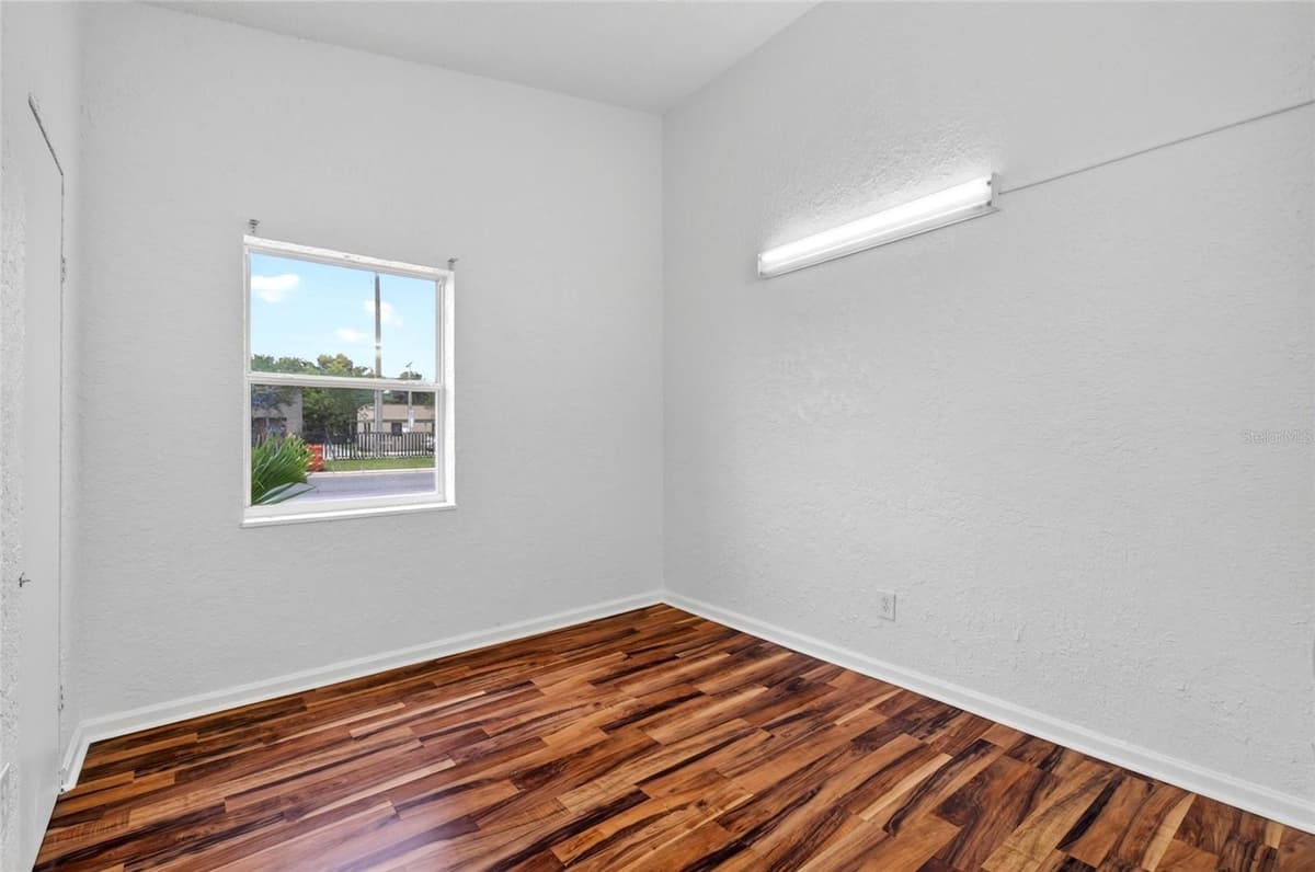 1317 PINE HILLS ROAD — photo 9 of 25