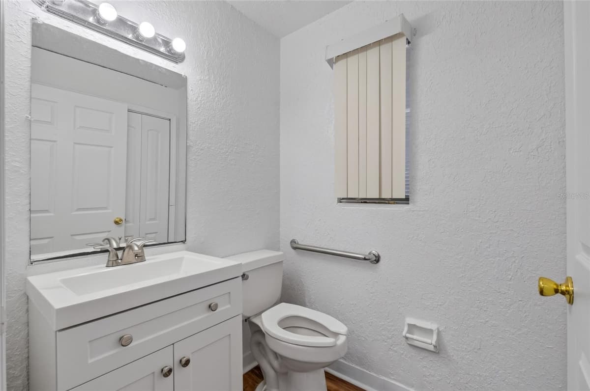 1317 PINE HILLS ROAD — photo 12 of 25