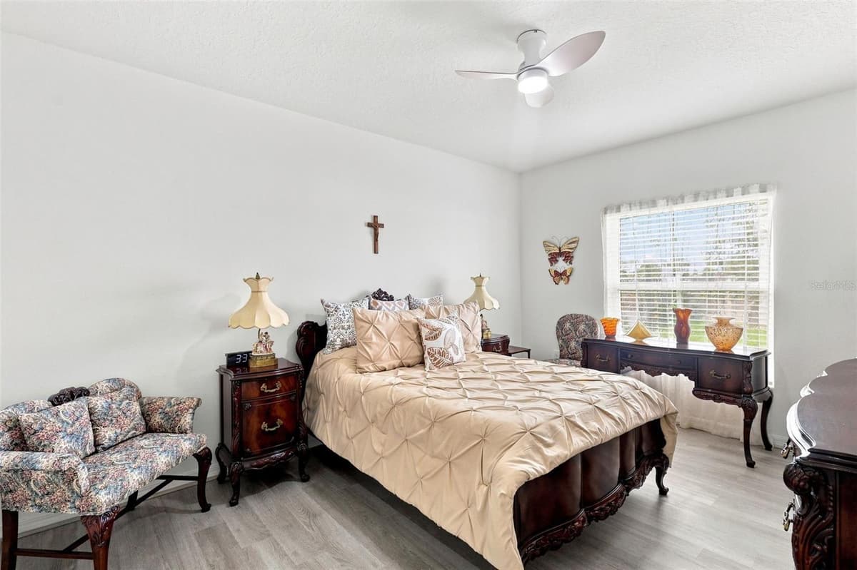 124 CITRINE LOOP — photo 6 of 19