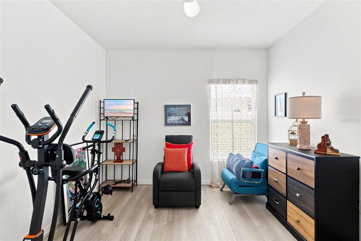 124 CITRINE LOOP — photo 14 of 19