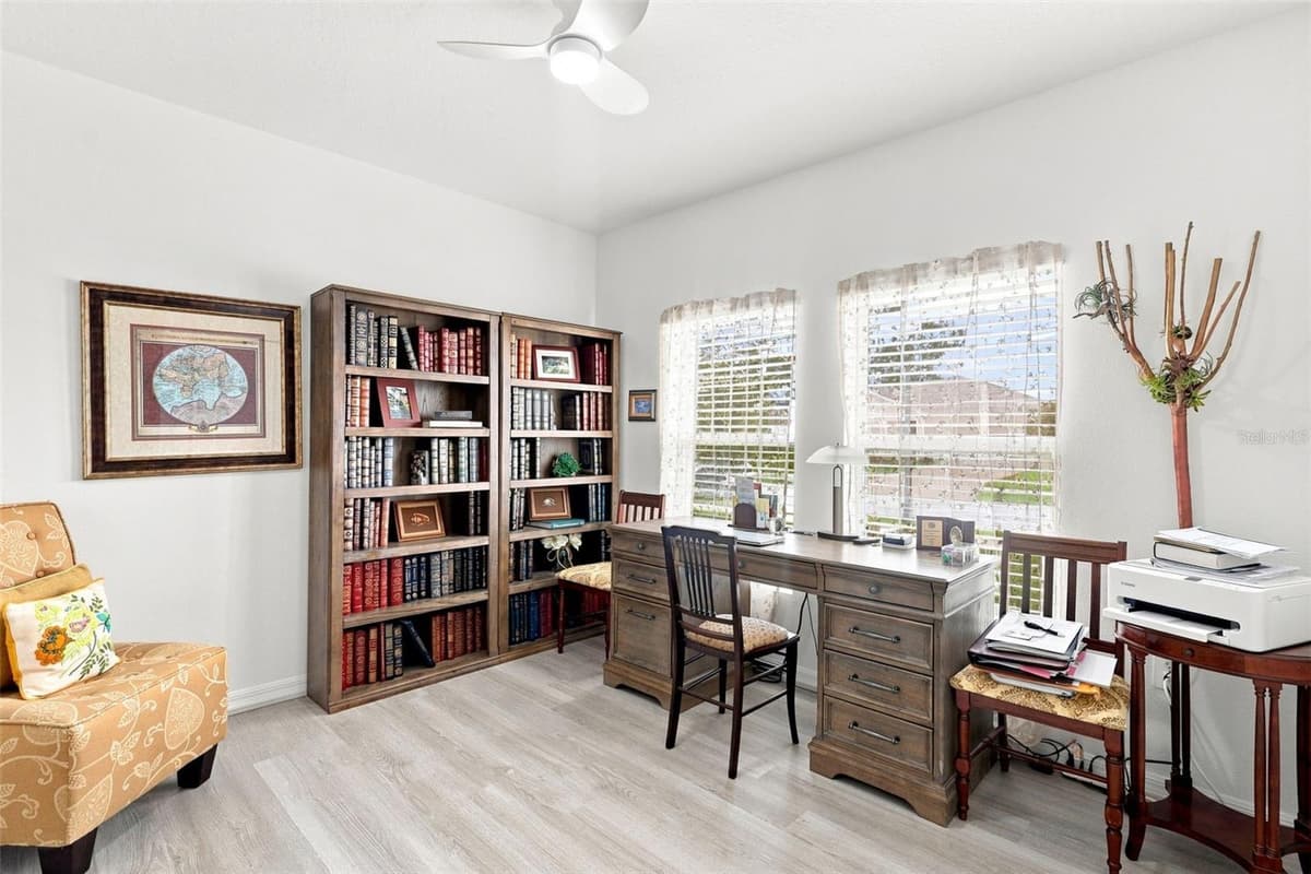 124 CITRINE LOOP — photo 12 of 19