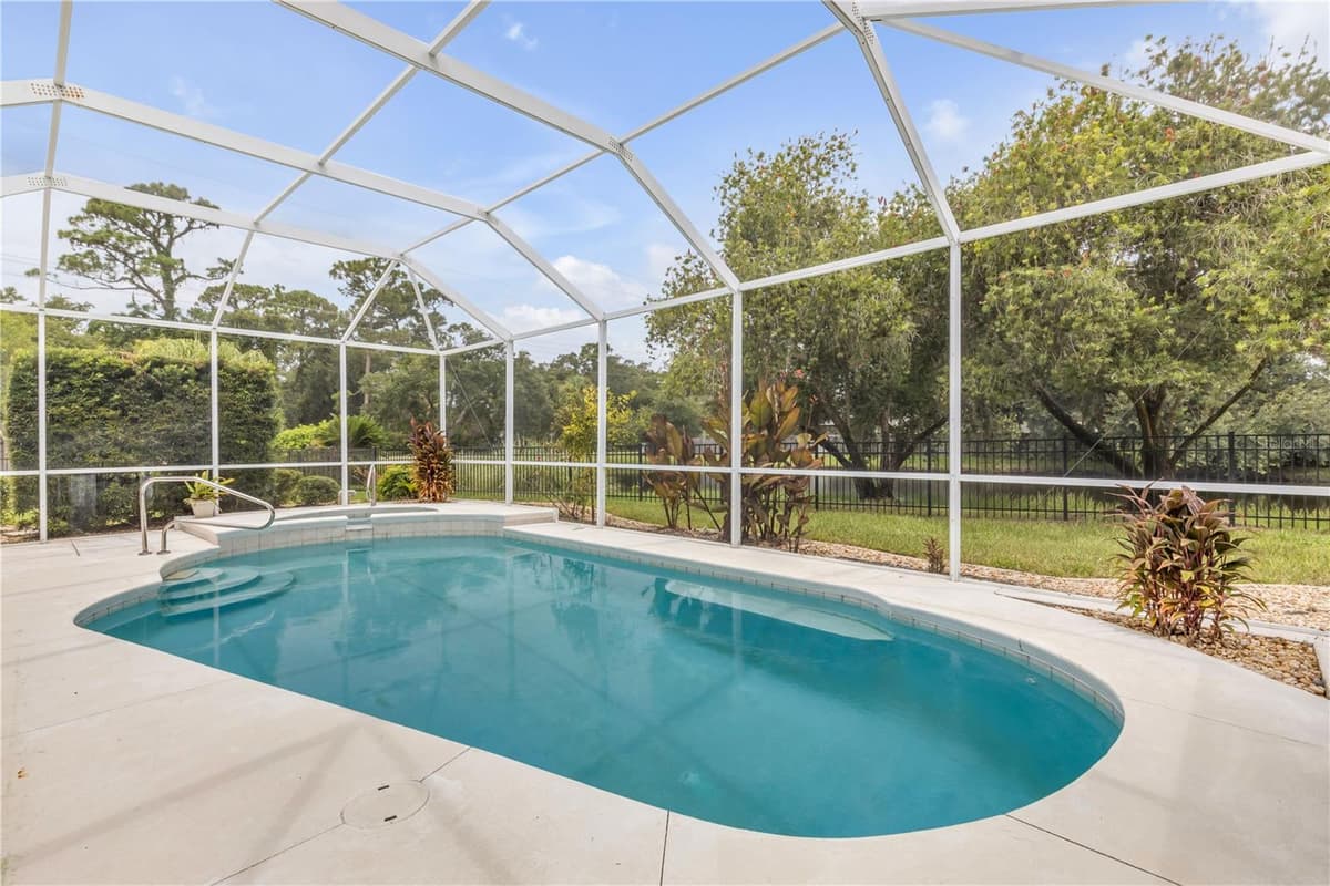 6095 SUMMERLAKE DRIVE — photo 34 of 39