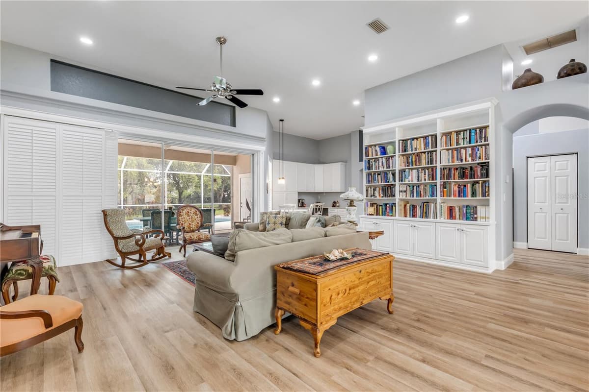 6095 SUMMERLAKE DRIVE — photo 7 of 39