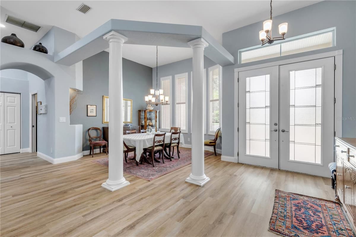 6095 SUMMERLAKE DRIVE — photo 3 of 39