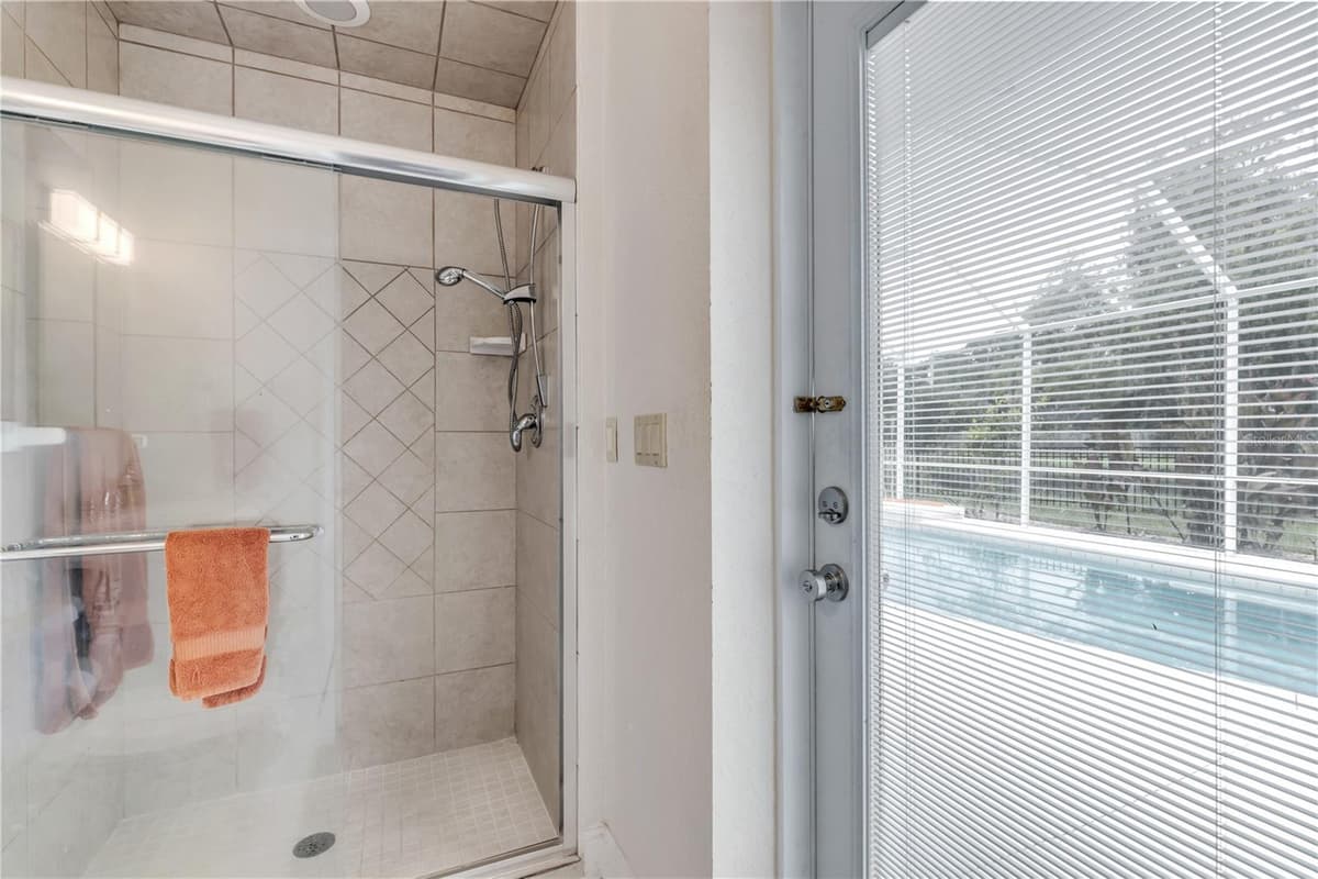 6095 SUMMERLAKE DRIVE — photo 29 of 39