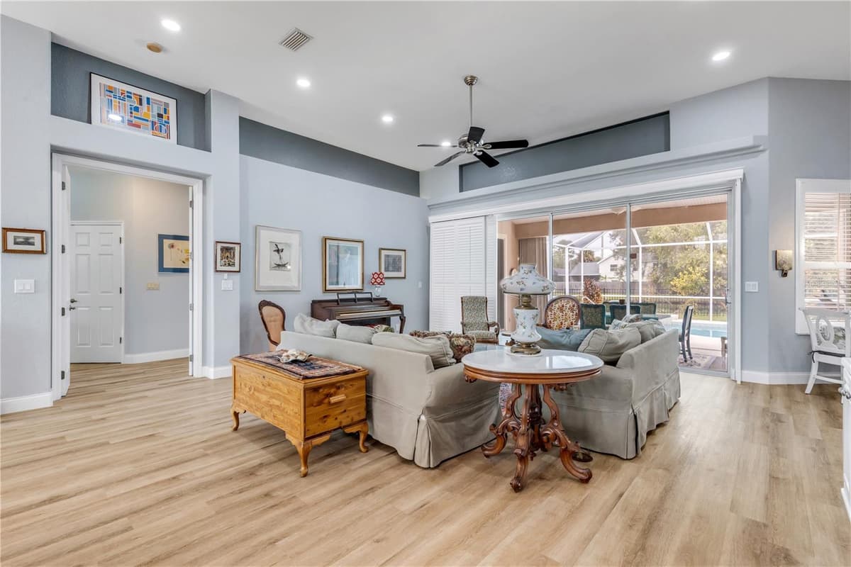 6095 SUMMERLAKE DRIVE — photo 6 of 39