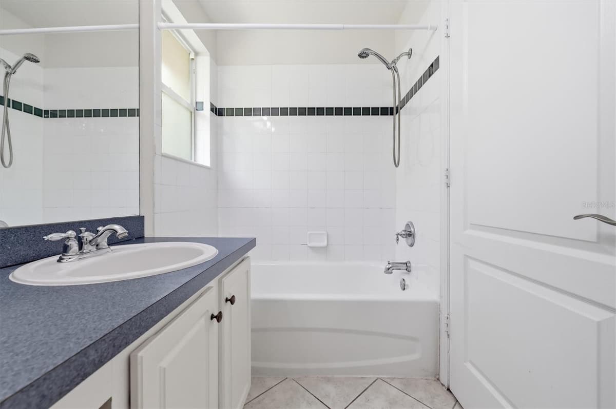 20221 VINTAGE OAKS PLACE — photo 28 of 45