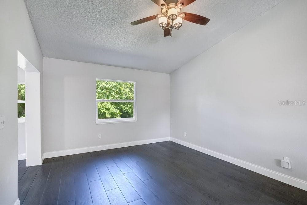 156 LAKE DRIVE — photo 14 of 30