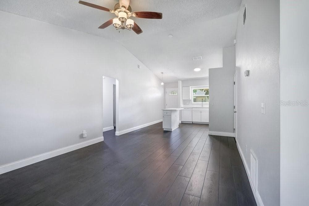 156 LAKE DRIVE — photo 11 of 30