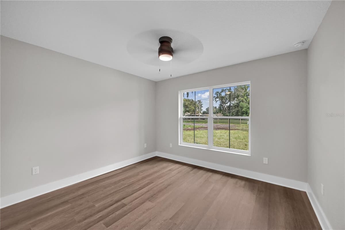 1173 W C 476 — photo 25 of 31