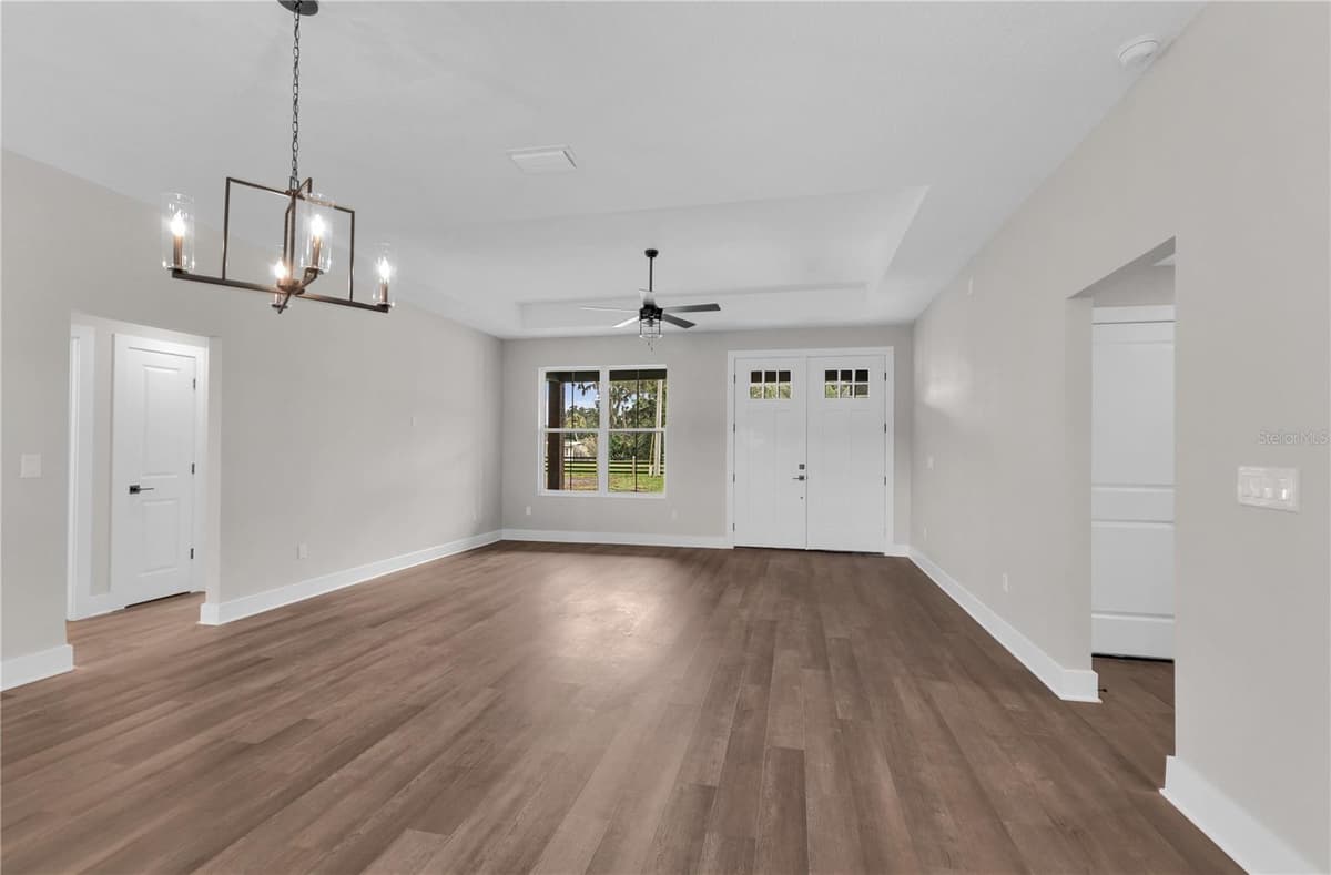1173 W C 476 — photo 14 of 31