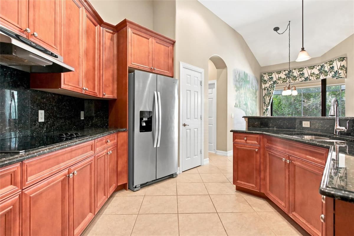 9295 TRIESTE DRIVE — photo 26 of 78