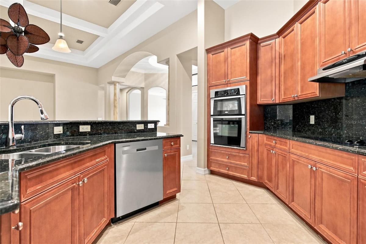9295 TRIESTE DRIVE — photo 28 of 78