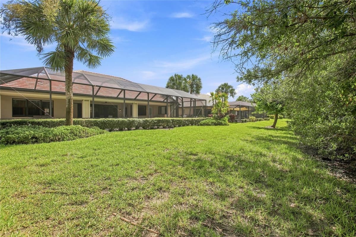 9295 TRIESTE DRIVE — photo 13 of 78