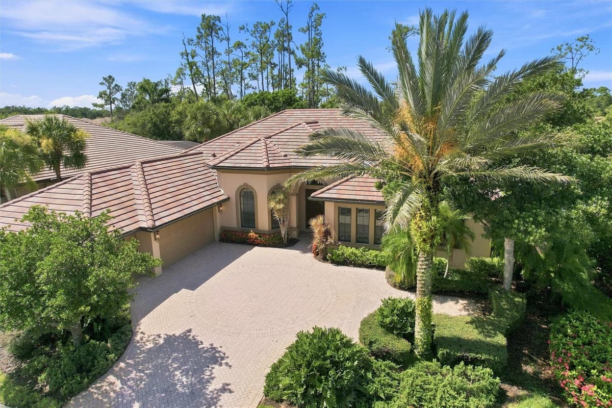 9295 TRIESTE DRIVE — photo 4 of 78