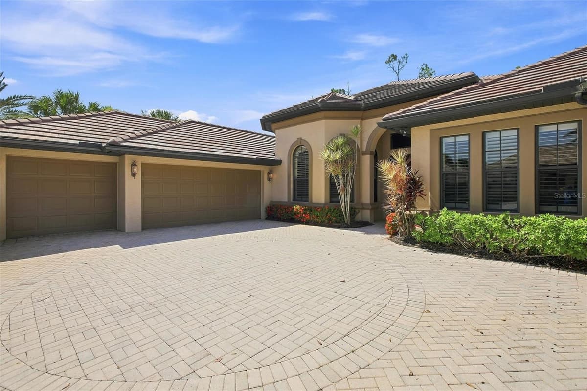 9295 TRIESTE DRIVE — photo 5 of 78