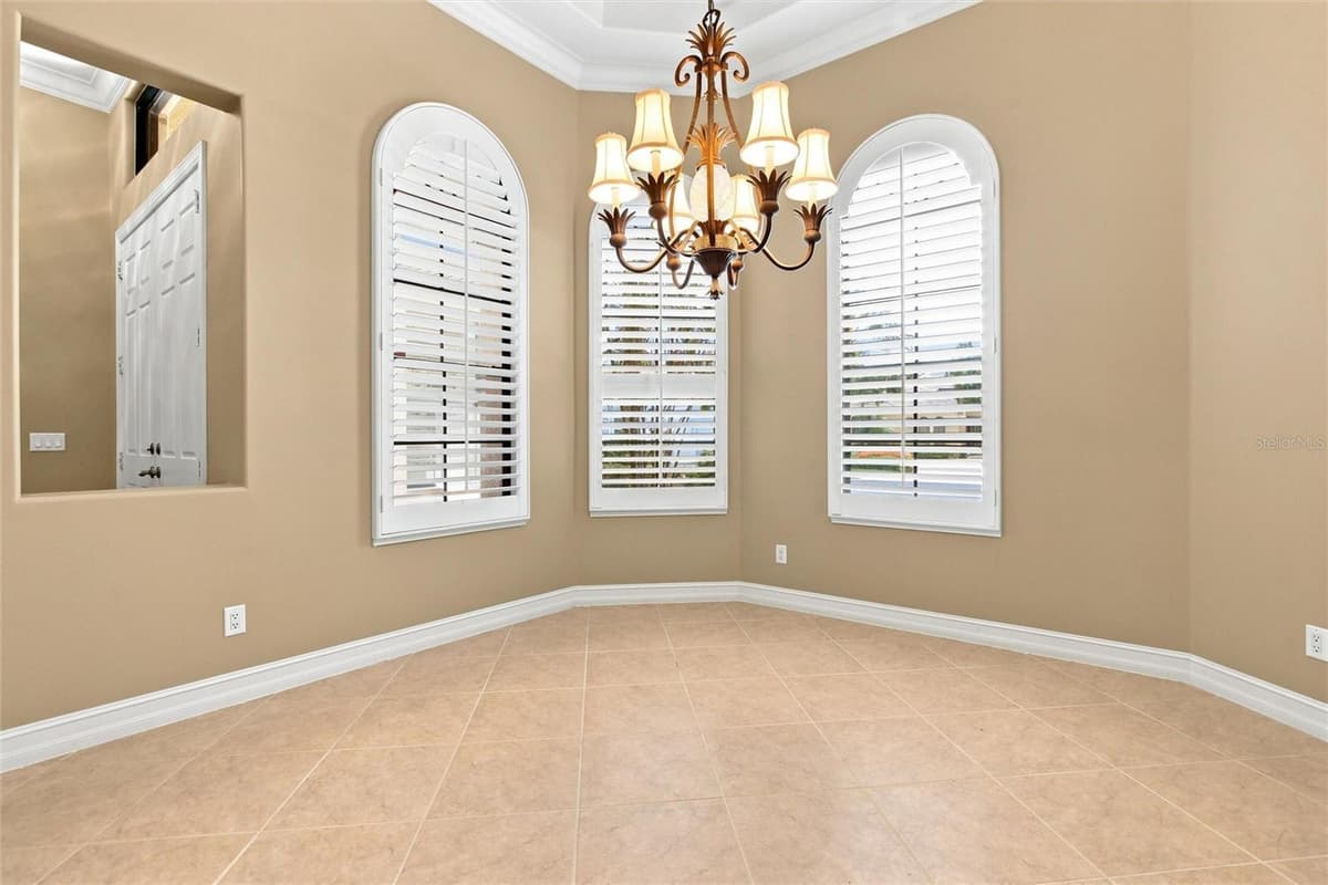 9295 TRIESTE DRIVE — photo 19 of 78