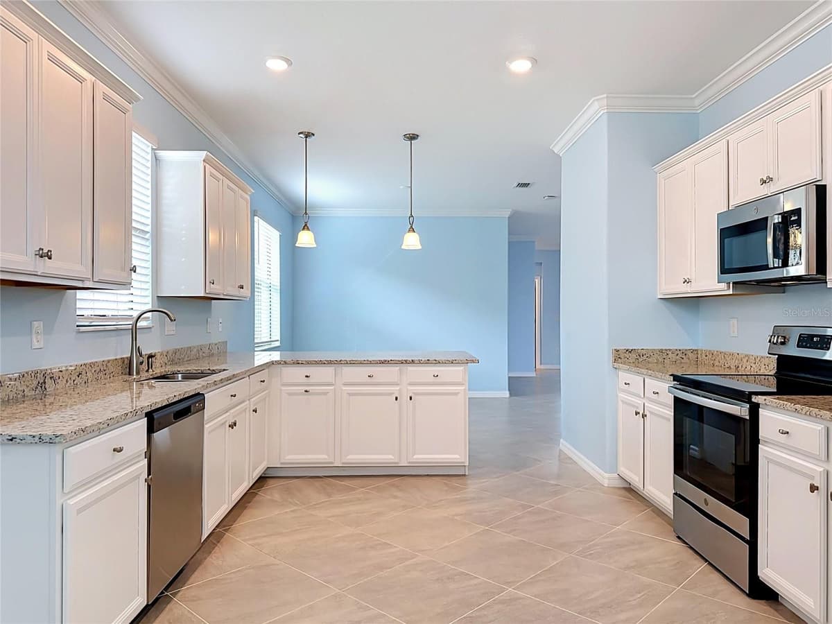 10185 COLUBRINA DRIVE — photo 16 of 59