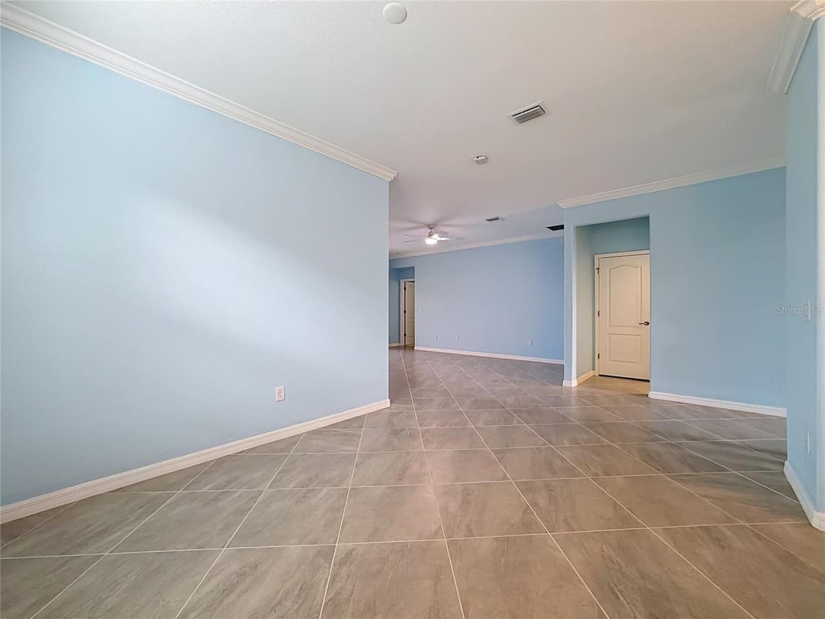 10185 COLUBRINA DRIVE — photo 10 of 59