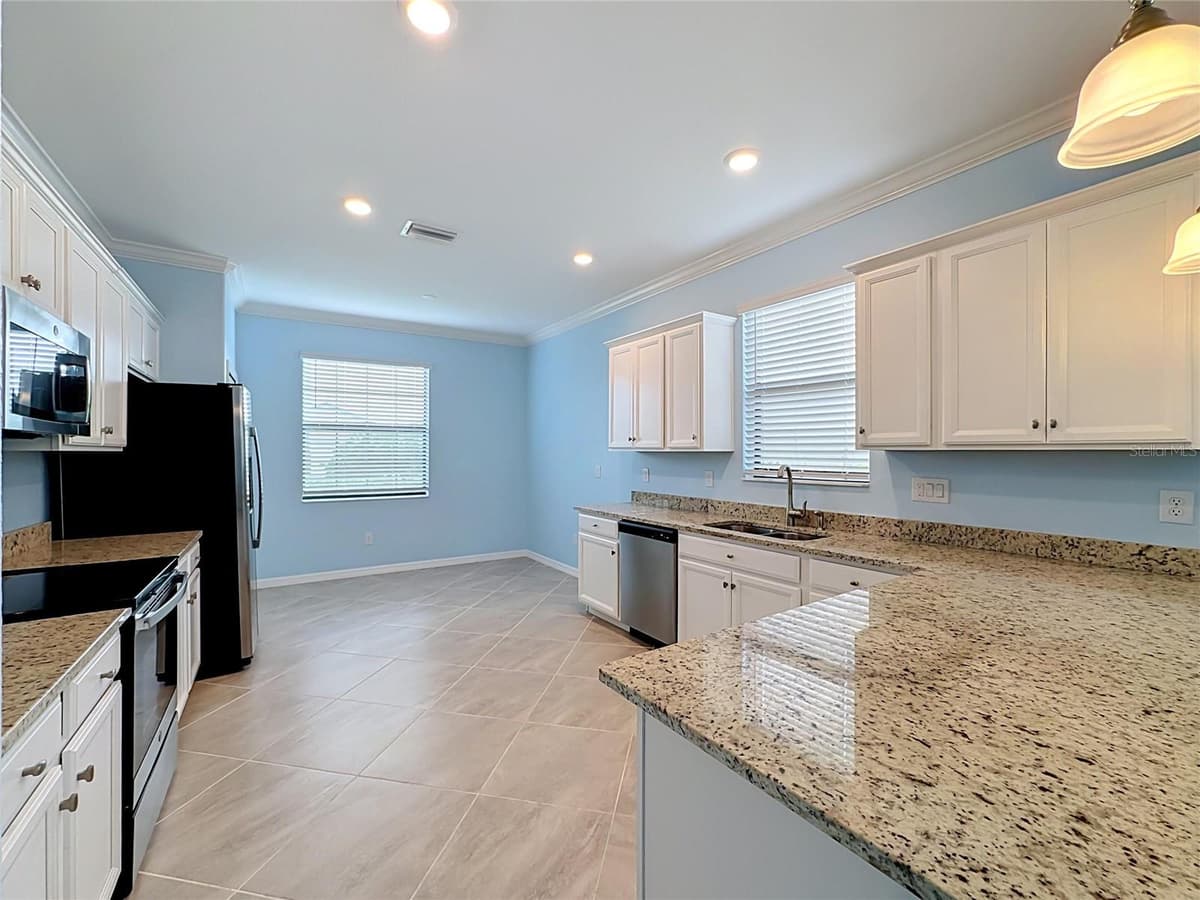 10185 COLUBRINA DRIVE — photo 12 of 59