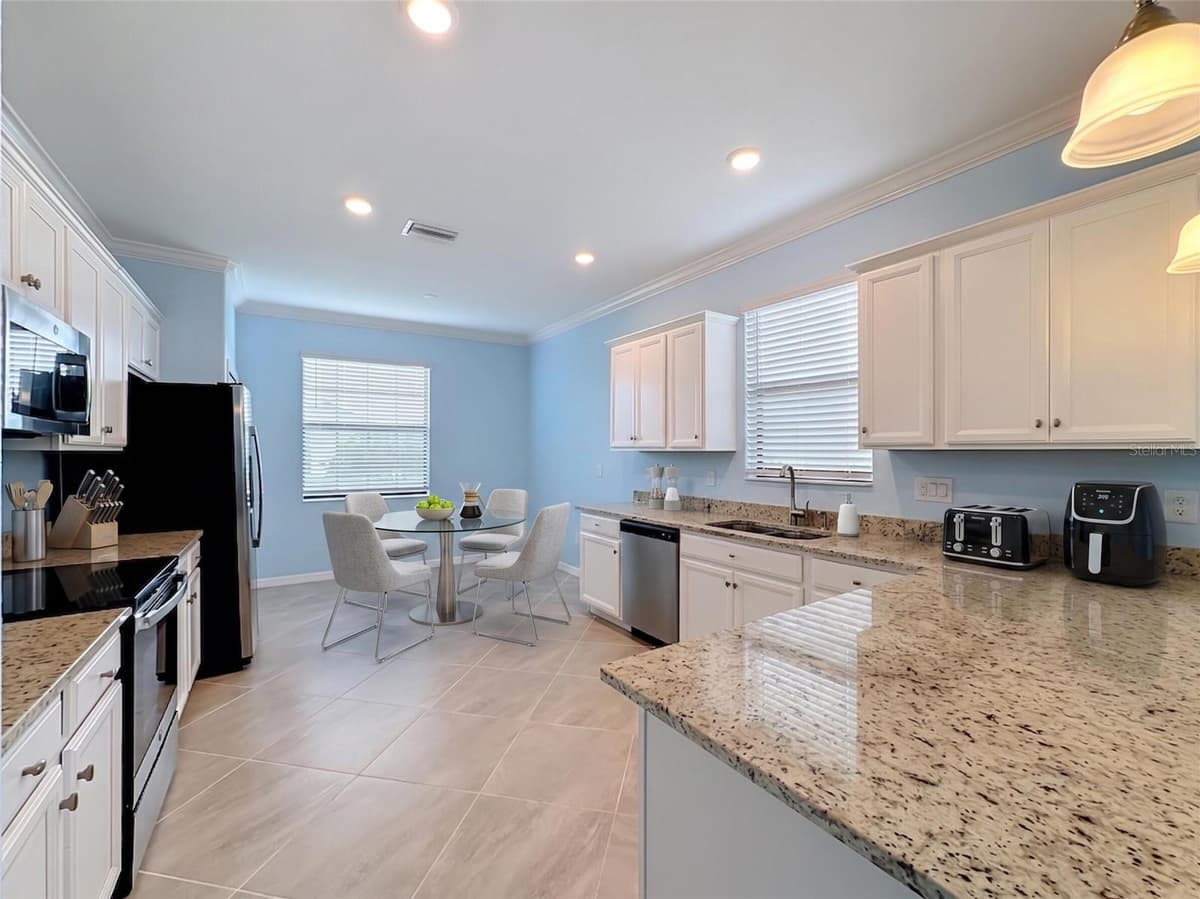 10185 COLUBRINA DRIVE — photo 11 of 59