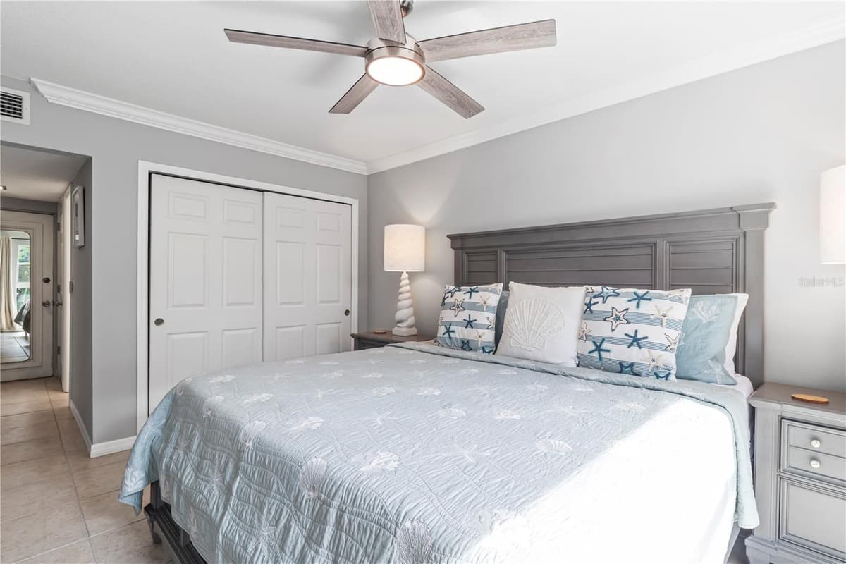 5310 GULF OF MEXICO DRIVE — photo 16 of 46