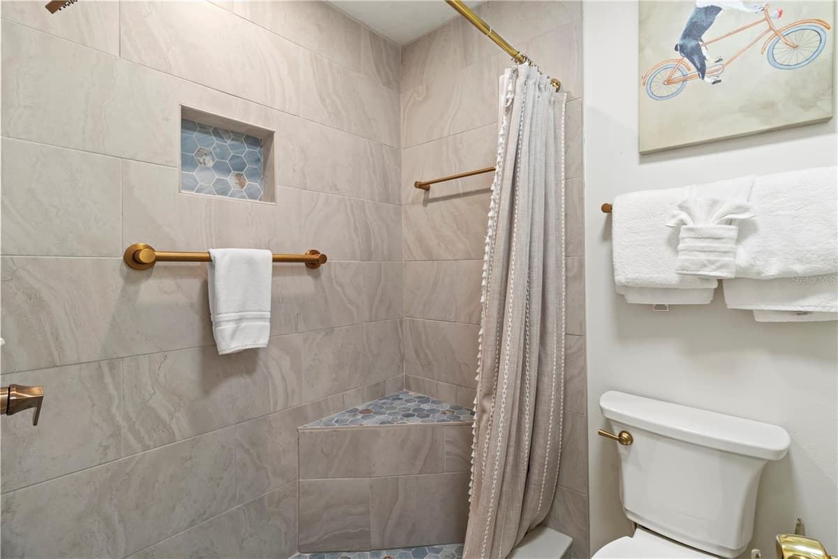 5310 GULF OF MEXICO DRIVE — photo 22 of 46