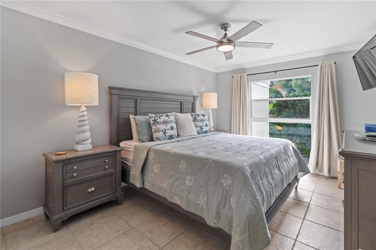5310 GULF OF MEXICO DRIVE — photo 15 of 46