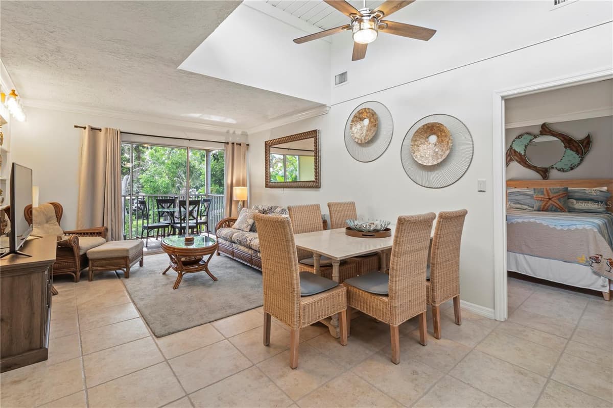 5310 GULF OF MEXICO DRIVE — photo 7 of 46