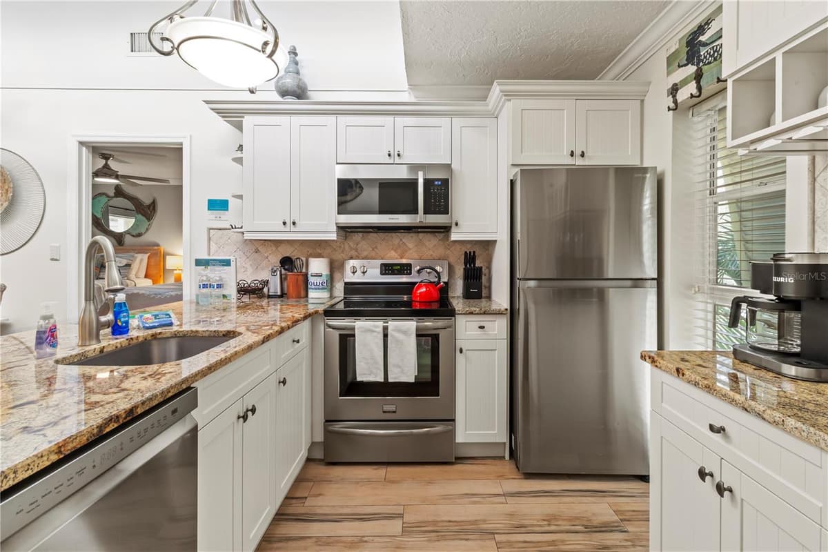 5310 GULF OF MEXICO DRIVE — photo 4 of 46