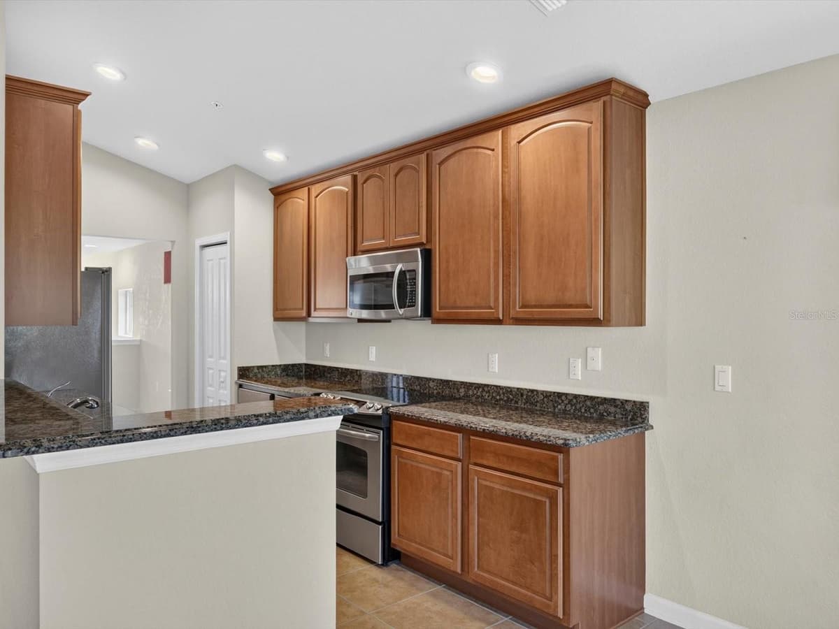 1218 BELLA CARA COURT — photo 10 of 45