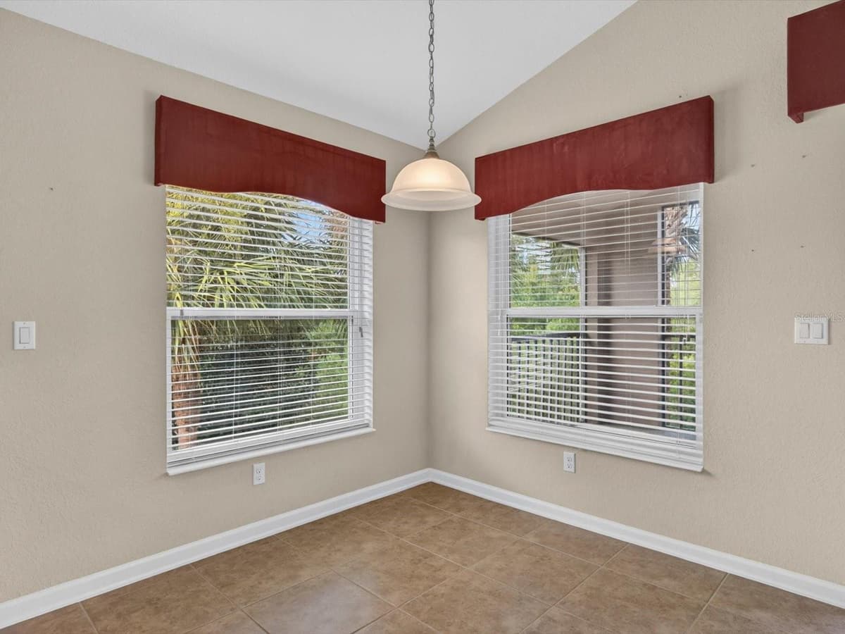 1218 BELLA CARA COURT — photo 12 of 45
