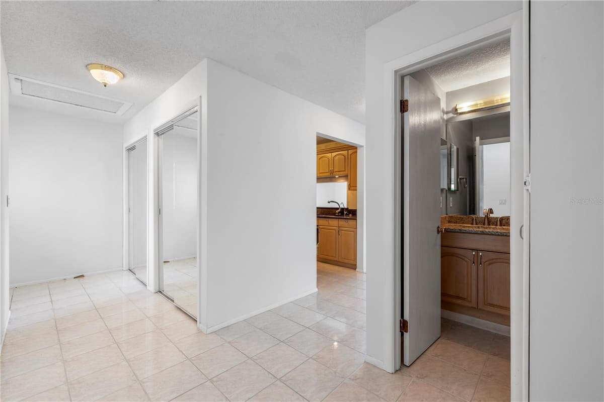 428 MOORINGS COVE DRIVE — photo 24 of 57