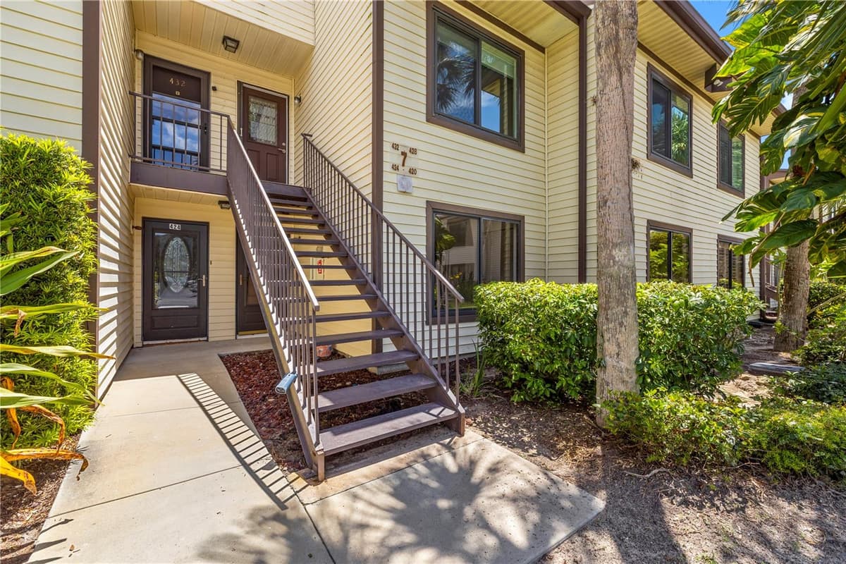 428 MOORINGS COVE DRIVE — photo 3 of 57