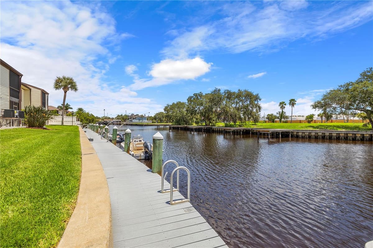 428 MOORINGS COVE DRIVE — photo 38 of 57