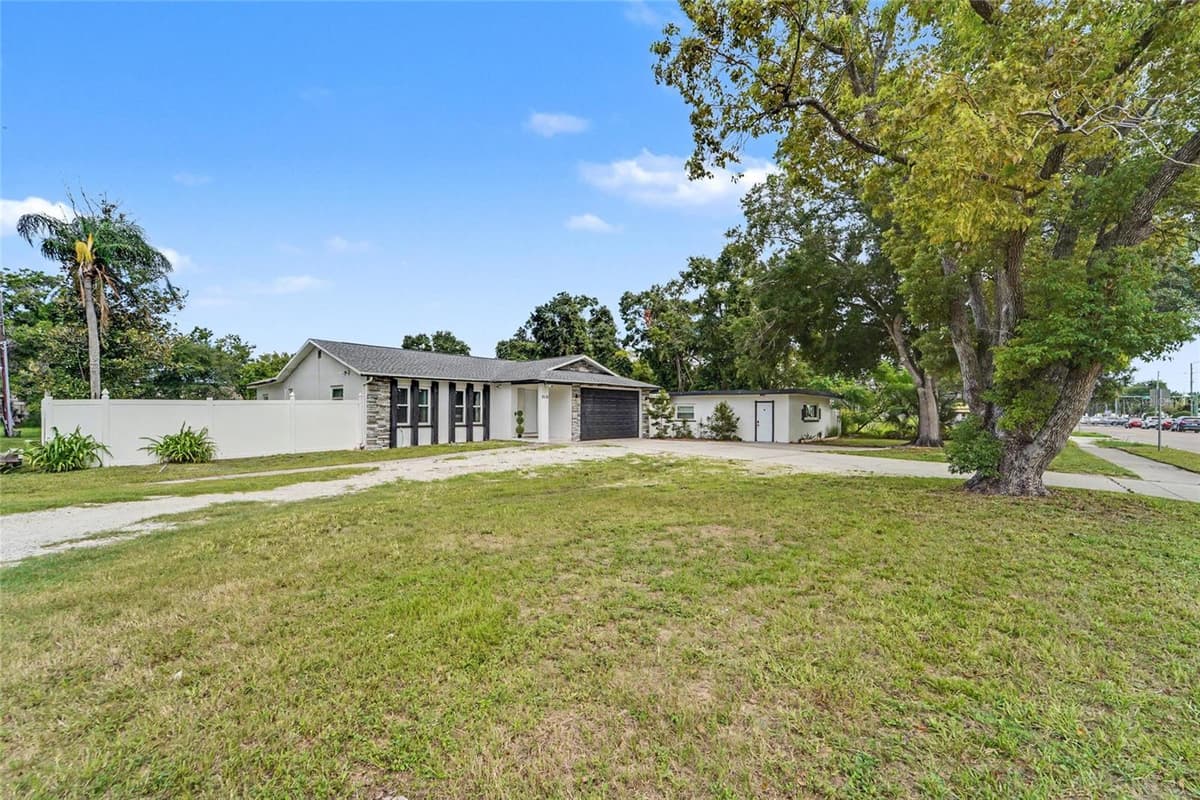 11635 131ST STREET — photo 4 of 56
