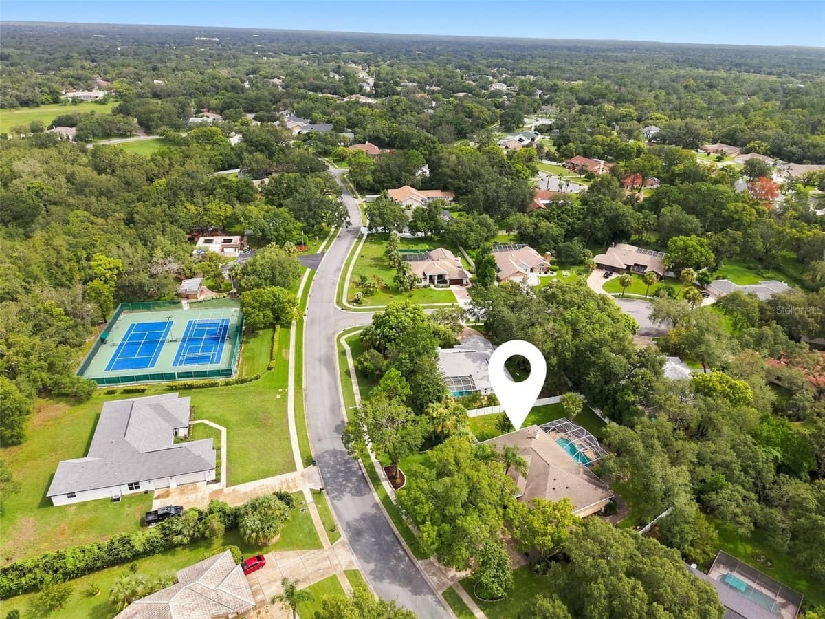 18416 AUTUMN LAKE BOULEVARD — photo 52 of 53