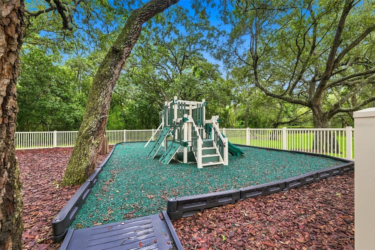 18416 AUTUMN LAKE BOULEVARD — photo 48 of 53