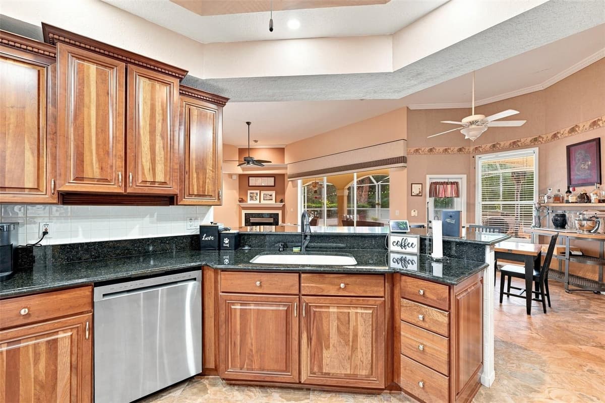 18416 AUTUMN LAKE BOULEVARD — photo 13 of 53