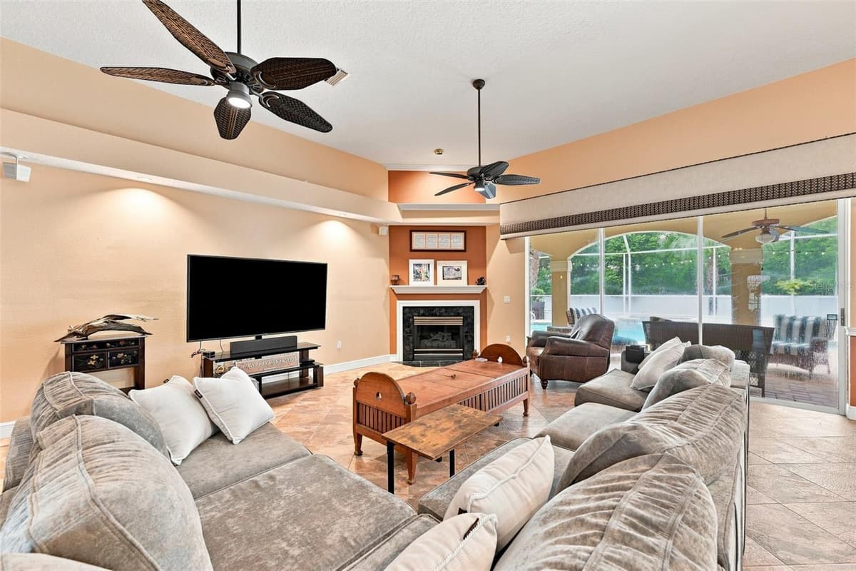 18416 AUTUMN LAKE BOULEVARD — photo 6 of 53