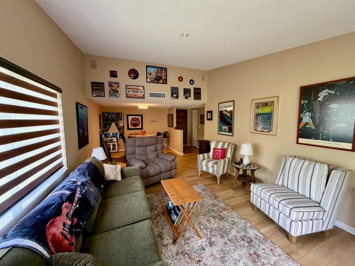 13604 VILLAGE DRIVE — photo 3 of 21