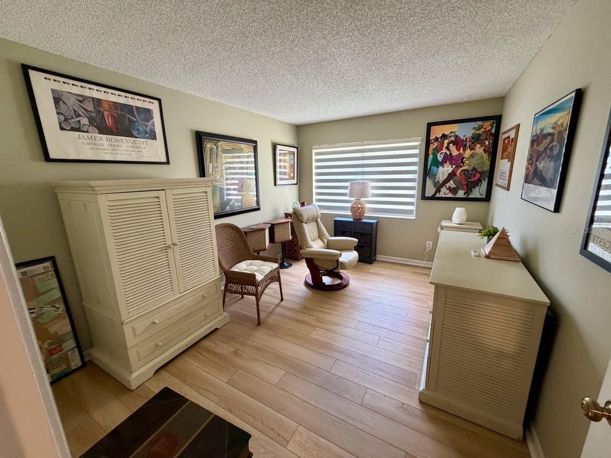 13604 VILLAGE DRIVE — photo 12 of 21